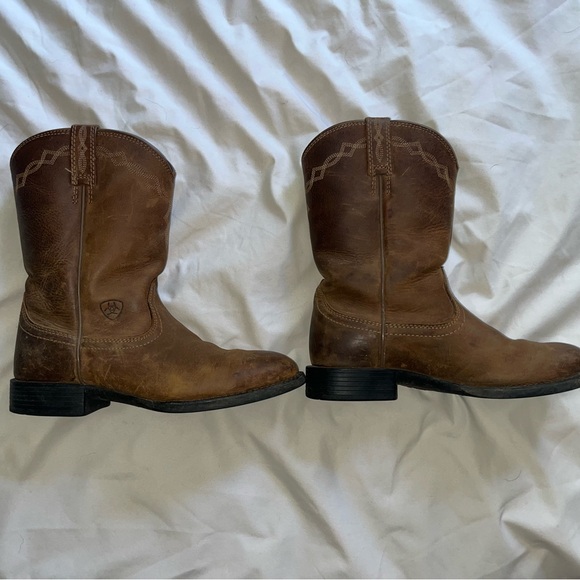 Classic Brown Leather Cowboy Boots - Picture 2 of 7